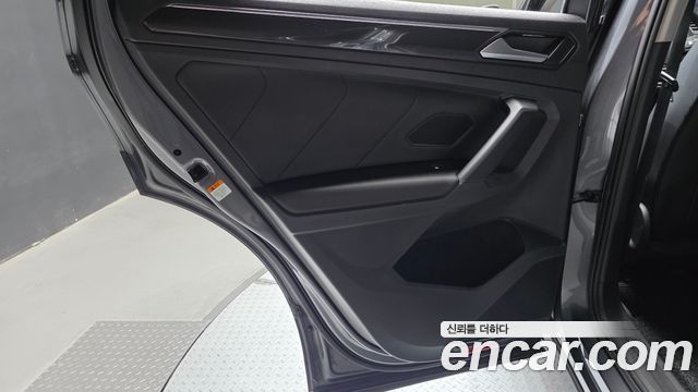 Volkswagen Tiguan 2020 — photo 15