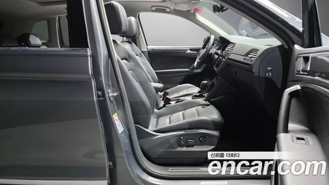 Volkswagen Tiguan 2020 — photo 16