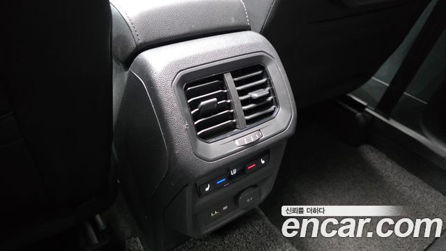 Volkswagen Tiguan 2020 — photo 27