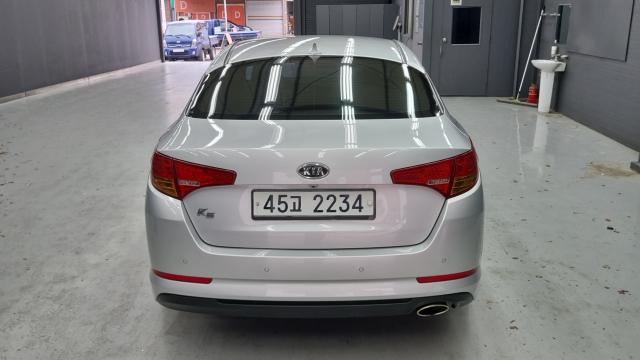 Kia K5 2011 — photo 4