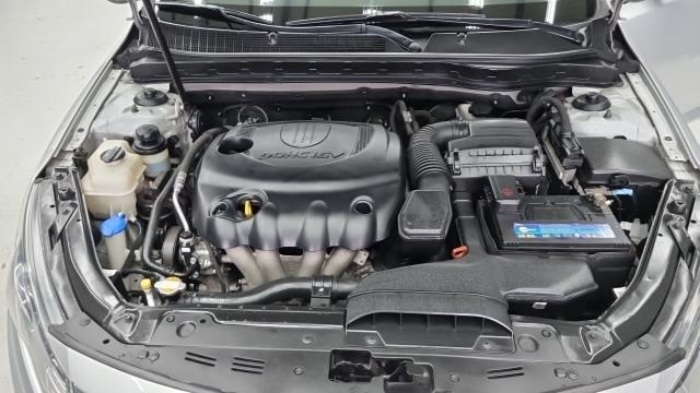 Kia K5 2011 — photo 6