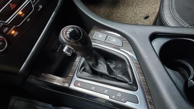 Kia K5 2011 — photo 9