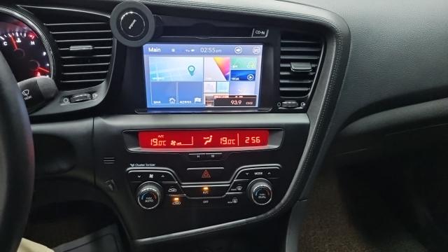 Kia K5 2011 — photo 12
