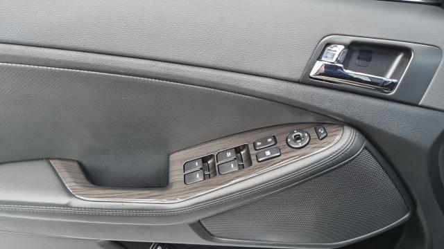 Kia K5 2011 — photo 15