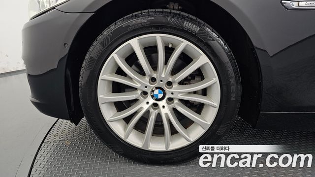 BMW 5-Series 2016 — photo 5
