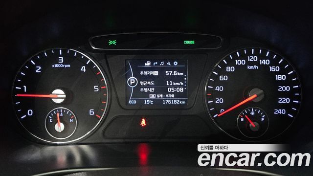 Kia Sorento 2016 — photo 8