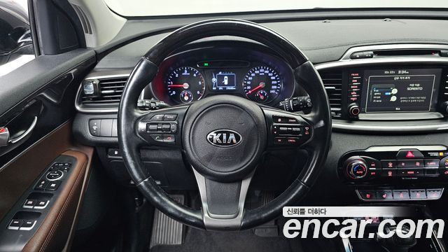 Kia Sorento 2016 — photo 13