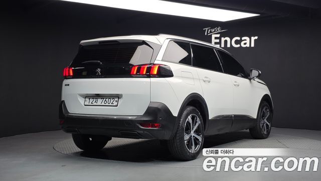 Peugeot 5008 2018 — photo 2