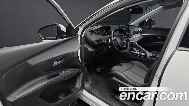 Peugeot 5008 2018 — photo 10