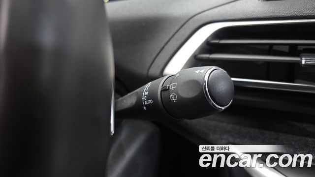 Peugeot 5008 2018 — photo 18