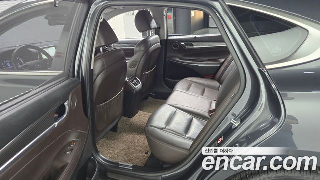 Hyundai Grandeur 2018 — photo 11