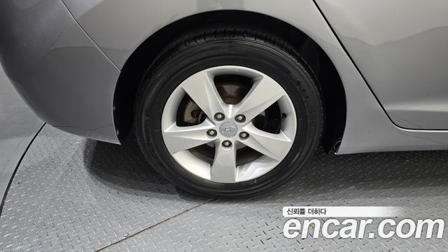 Hyundai AVANTE 2011 — photo 5