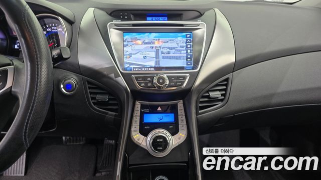 Hyundai AVANTE 2011 — photo 14