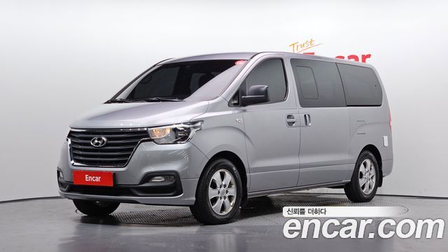 Hyundai Starex 2019 — photo 1