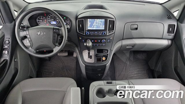 Hyundai Starex 2019 — photo 10