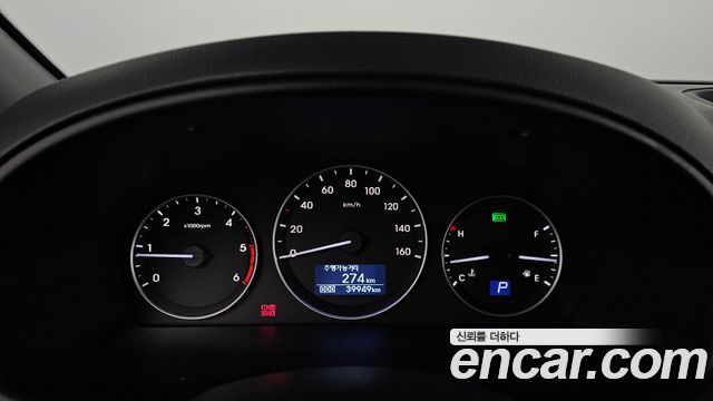 Hyundai Starex 2019 — photo 11