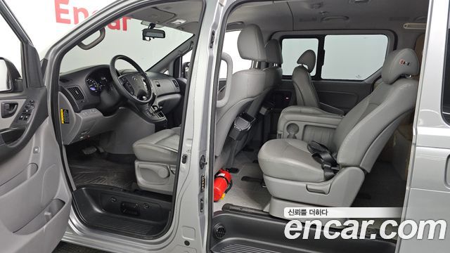 Hyundai Starex 2019 — photo 17