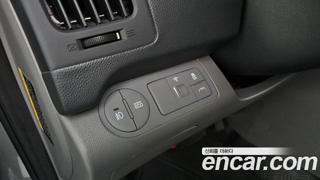 Hyundai Starex 2019 — photo 22