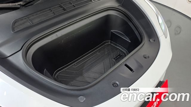Tesla Model Y 2024 — photo 6