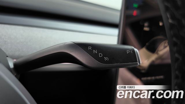 Tesla Model Y 2024 — photo 12
