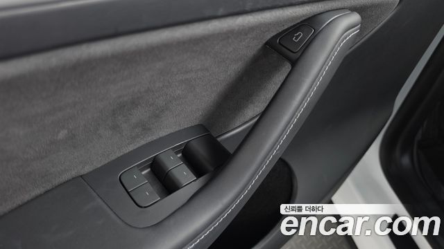 Tesla Model Y 2024 — photo 25