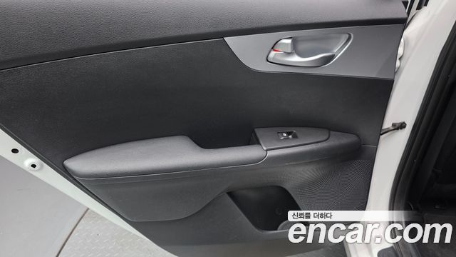 Kia K3 2023 — photo 15