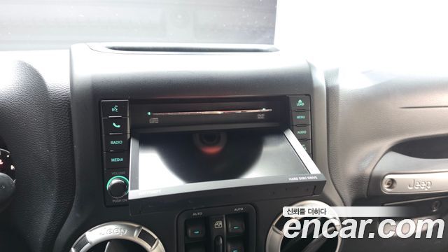 Jeep Wrangler 2012 — photo 15