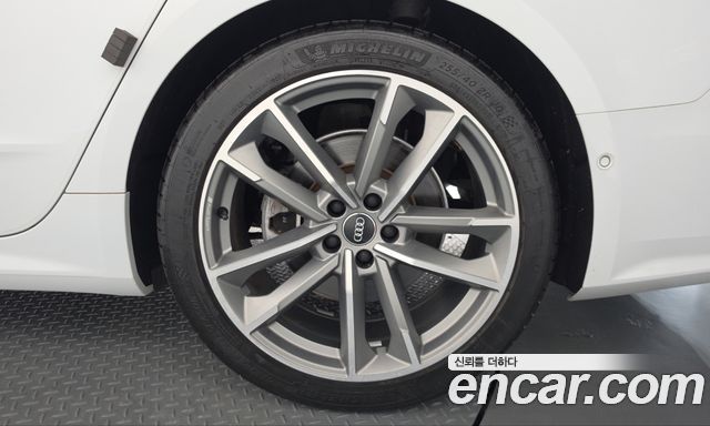 Audi A7 2020 — photo 7
