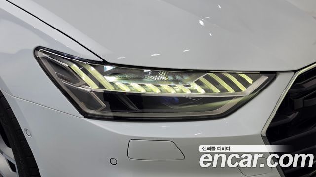 Audi A7 2020 — photo 8