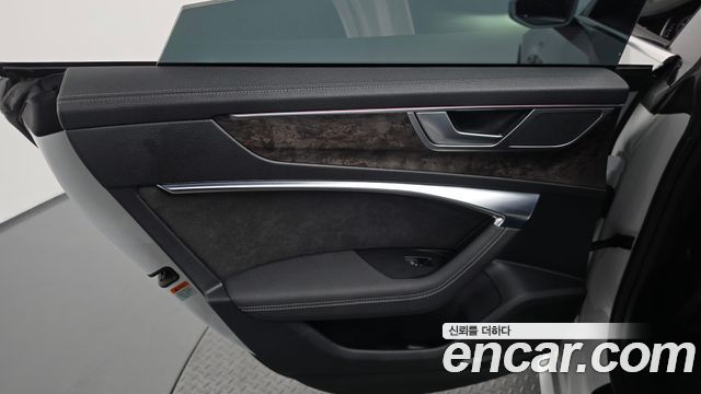 Audi A7 2020 — photo 15