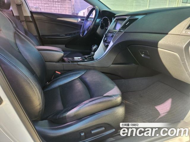 Hyundai Sonata 2015 — photo 9
