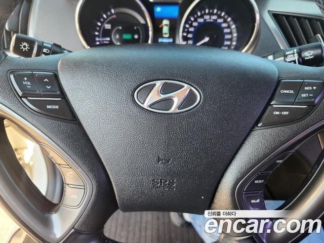 Hyundai Sonata 2015 — photo 12