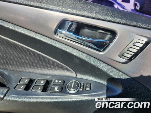 Hyundai Sonata 2015 — photo 19