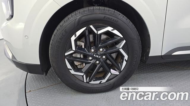 Kia Canival 2025 — photo 5