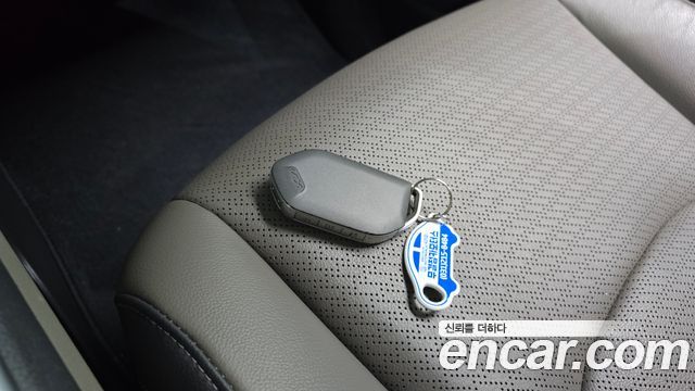 Kia Canival 2025 — photo 21