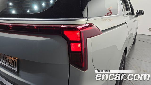 Kia Canival 2025 — photo 9