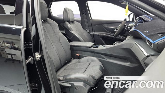 Peugeot 3008 2018 — photo 11