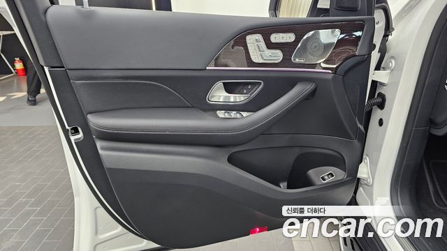 Mercedes-Benz GLE-Class 2026 — photo 14