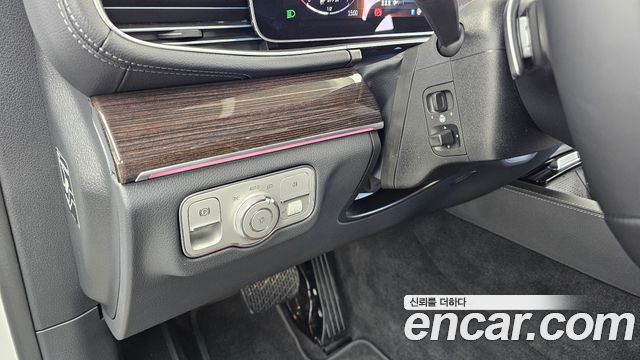 Mercedes-Benz GLE-Class 2026 — photo 27