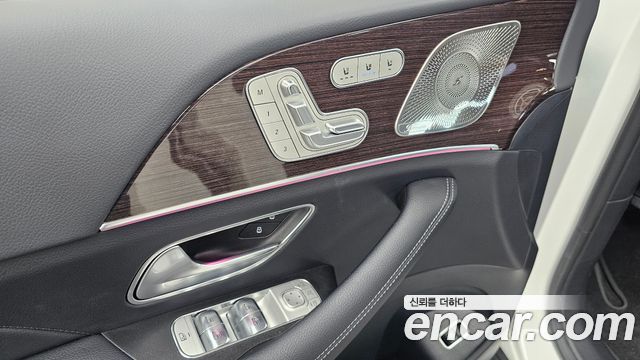 Mercedes-Benz GLE-Class 2026 — photo 29