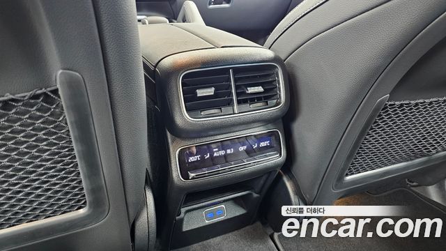 Mercedes-Benz GLE-Class 2026 — photo 31