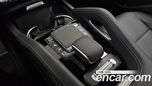 Mercedes-Benz GLE-Class 2026 — photo 33