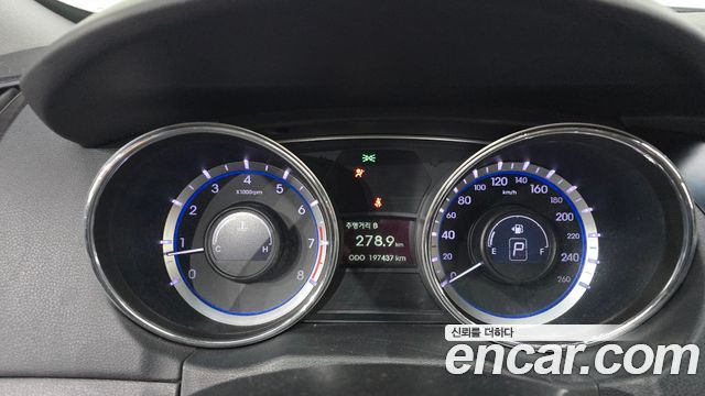 Hyundai Sonata 2013 — photo 8