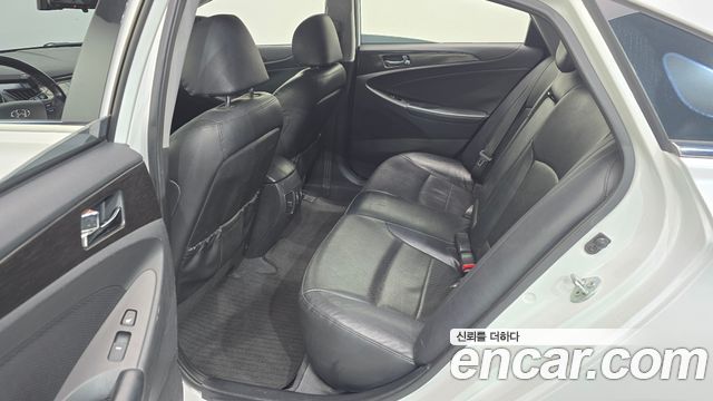 Hyundai Sonata 2013 — photo 11