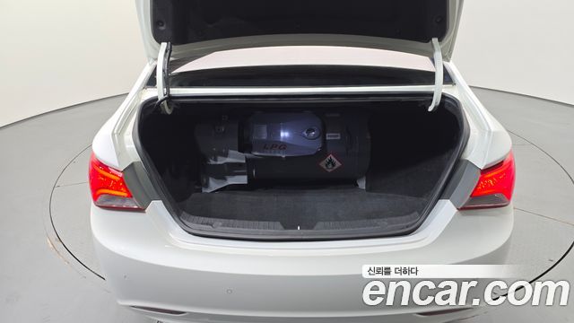 Hyundai Sonata 2013 — photo 18