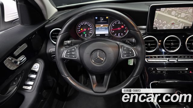 Mercedes-Benz C-Class 2017 — photo 13