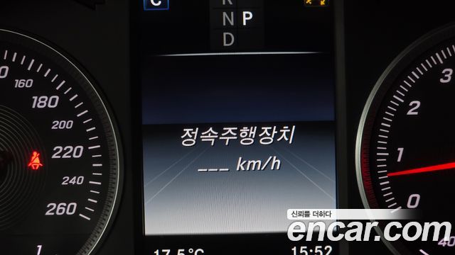Mercedes-Benz C-Class 2017 — photo 17