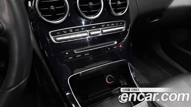 Mercedes-Benz C-Class 2017 — photo 19