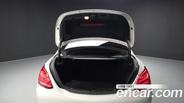 Mercedes-Benz C-Class 2017 — photo 20