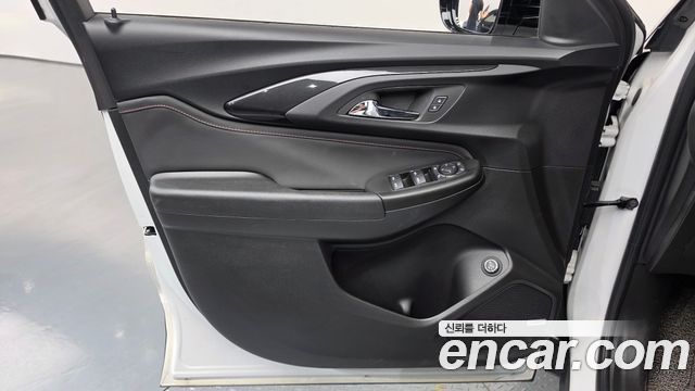 Chevrolet Korea Trailblazer 2022 — photo 14